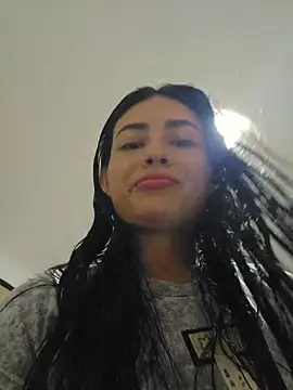 Snapshot of ViolettRouse chatting on November 17, 2025, 7:30 pm ViolettRouse online show from November 17, 2025, 7:30 pm