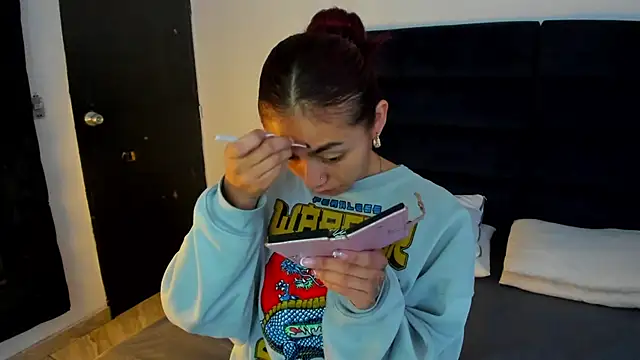 melanie roux   online show from January 8, 2026, 12:29 pm