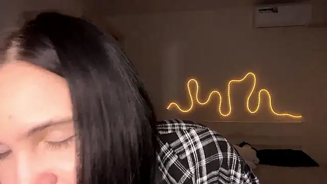 MyraLitterers online show from February 11, 2026, 4:45 pm