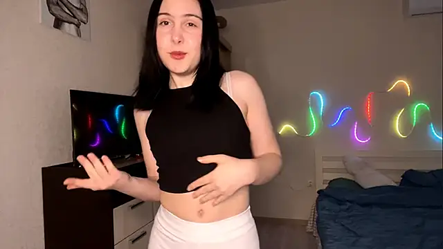 MyraLitterers online show from April 15, 2026, 4:03 pm