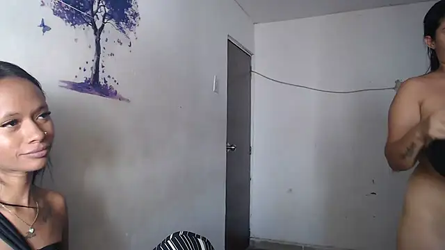 ricaslatinas1 online show from February 25, 2026, 6:39 pm