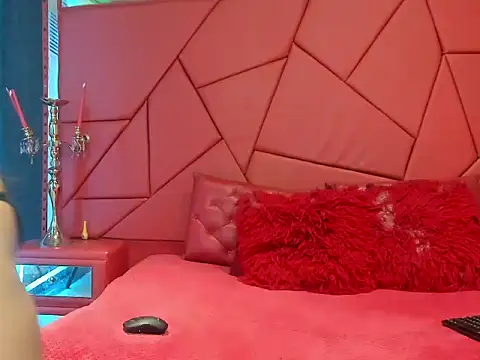 Snapshot of DolyTorre chatting on November 27, 2025, 10:50 am DolyTorre online show from November 27, 2025, 10:50 am