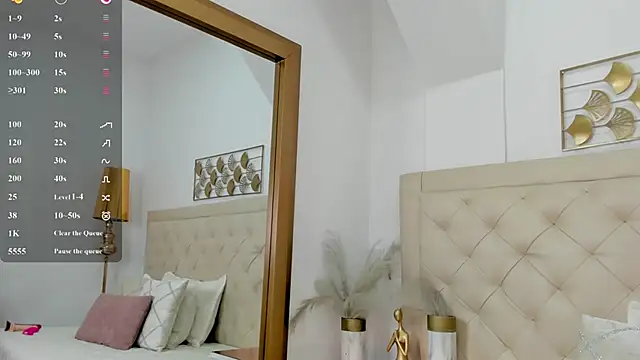 lucia lorenz online show from January 7, 2026, 11:34 am