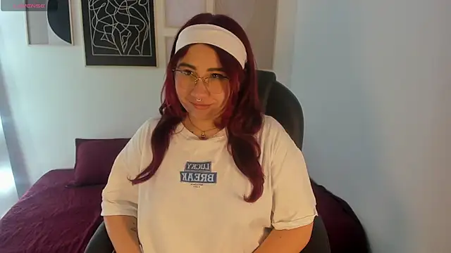 littlee red online show from January 5, 2026, 8:23 pm