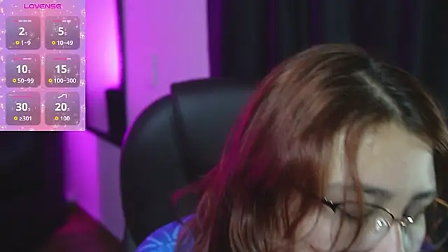 littlee red online show from April 20, 2026, 8:54 pm