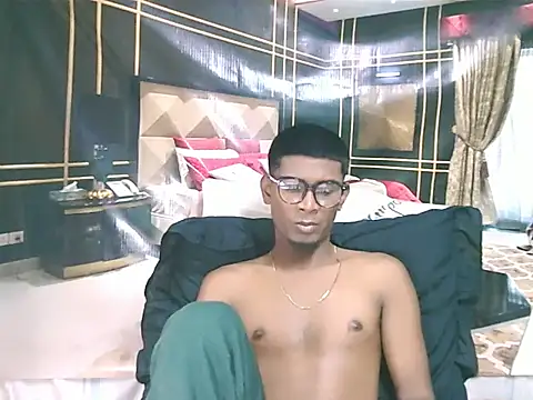 Snapshot of IndianThuggin chatting on July 8, 2026, 7:40 pm IndianThuggin online show from July 8, 2026, 7:40 pm