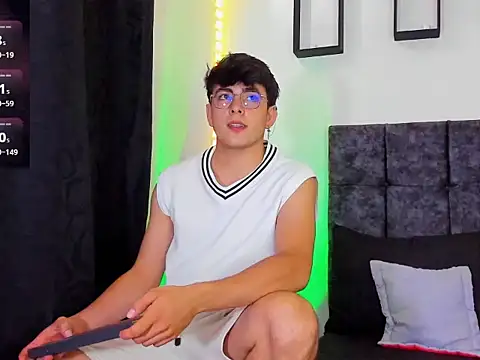 Theo Noxxx online show from November 23, 2025, 6:41 pm