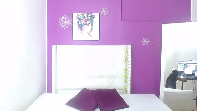 innocent sexybaby online show from November 8, 2025, 3:50 am