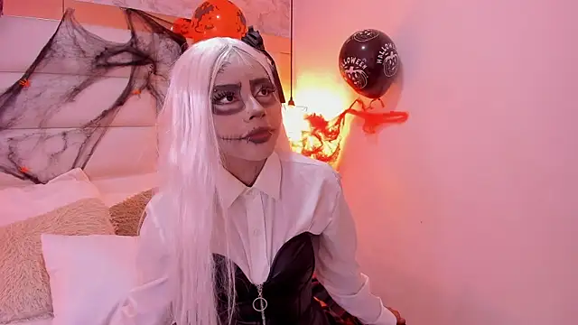 Sofia clk online show from November 1, 2025, 3:52 am