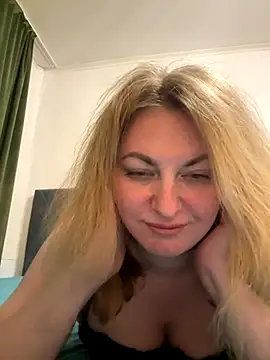 Snapshot of Amelia-Diamond chatting on November 26, 2025, 10:00 pm Amelia-Diamond online show from November 26, 2025, 10:00 pm