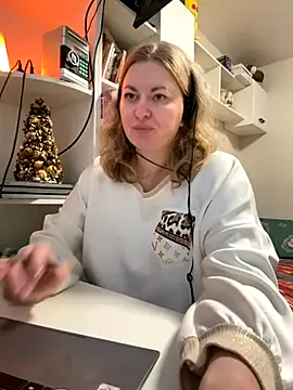 Snapshot of Amelia-Diamond chatting on December 5, 2025, 7:06 am Amelia-Diamond online show from December 5, 2025, 7:06 am