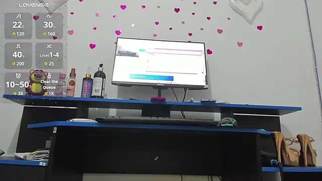 Snapshot of roxy_rebel chatting on April 25, 2026, 12:30 pm roxy rebel online show from April 25, 2026, 12:30 pm
