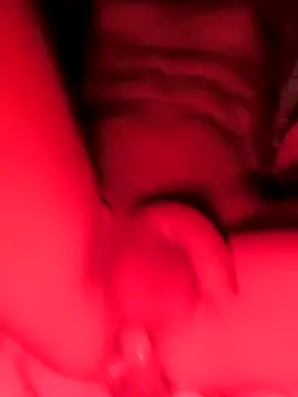 Snapshot of Vanovik20 chatting on October 18, 2025, 8:04 am Vanovik20 online show from October 18, 2025, 8:04 am