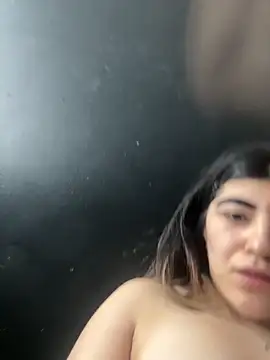 milky denni online show from April 25, 2026, 4:37 pm