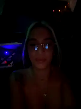 KIMBERLYPULIDO online show from October 25, 2025, 3:58 am