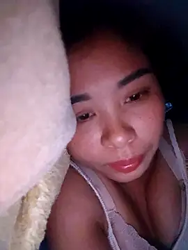 Squirrel-Pear online show from October 28, 2025, 10:45 pm