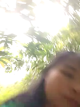 Squirrel-Pear online show from October 29, 2025, 11:50 pm