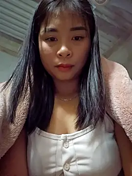 Squirrel-Pear online show from December 5, 2025, 12:30 am