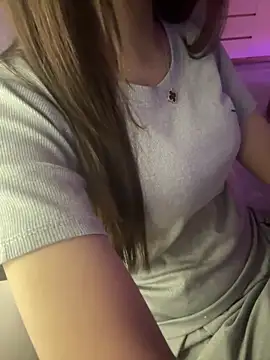 Snapshot of Bong-g chatting on April 24, 2026, 6:21 pm Bong-g online show from April 24, 2026, 6:21 pm