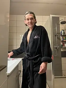 kon77777 online show from November 19, 2025, 3:17 am