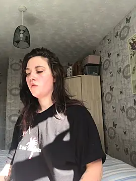 YourFrenchFeliciexo online show from April 19, 2026, 10:03 am