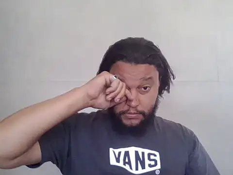 Snapshot of LoboCachorro chatting on October 29, 2025, 1:57 pm LoboCachorro online show from October 29, 2025, 1:57 pm