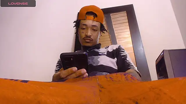 Snapshot of Anaconda_larga chatting on May 29, 2026, 12:36 pm Anaconda larga online show from May 29, 2026, 12:36 pm