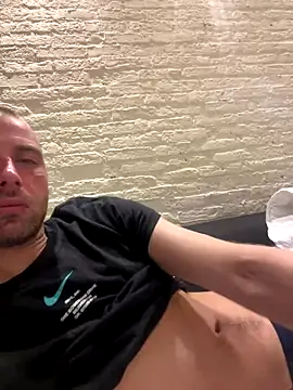 Rotteei1 online show from November 15, 2025, 7:43 pm