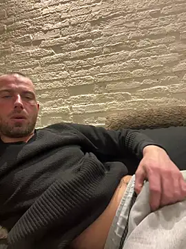 Rotteei1 online show from February 16, 2026, 10:06 pm