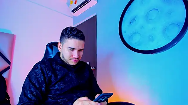 mike 257 online show from November 29, 2025, 11:57 am