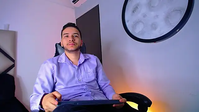 mike 257 online show from December 17, 2025, 11:49 am