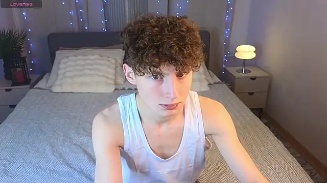 crisp1n online show from November 21, 2025, 2:49 pm