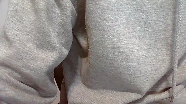 Snapshot of topg84 chatting on February 3, 2026, 7:08 pm topg84 online show from February 3, 2026, 7:08 pm