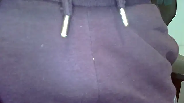 Snapshot of topg84 chatting on February 21, 2026, 5:25 pm topg84 online show from February 21, 2026, 5:25 pm