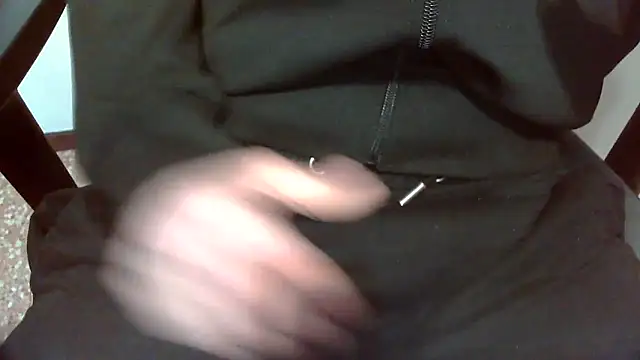 Snapshot of topg84 chatting on February 22, 2026, 5:00 pm topg84 online show from February 22, 2026, 5:00 pm