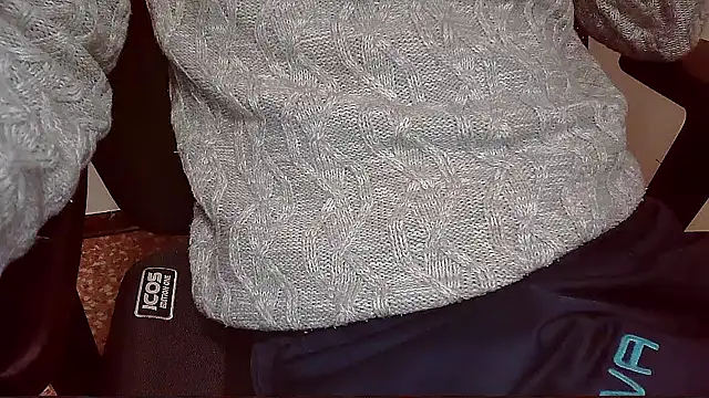 Snapshot of topg84 chatting on February 25, 2026, 6:17 pm topg84 online show from February 25, 2026, 6:17 pm