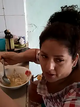 chikis12  online show from November 29, 2025, 7:50 pm