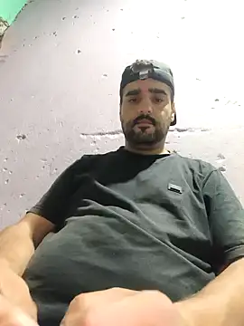 Snapshot of gusto14cm chatting on February 28, 2026, 3:24 pm gusto14cm online show from February 28, 2026, 3:24 pm