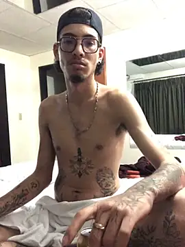 tian doyt69 online show from October 19, 2025, 1:50 am