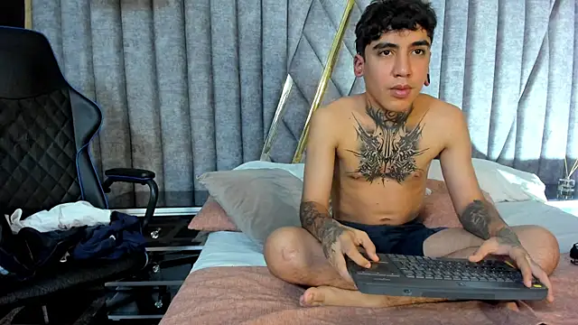 Snapshot of SantiOlsen chatting on October 19, 2025, 5:57 pm SantiOlsen online show from October 19, 2025, 5:57 pm