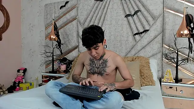 Snapshot of SantiOlsen chatting on November 3, 2025, 3:41 am SantiOlsen online show from November 3, 2025, 3:41 am