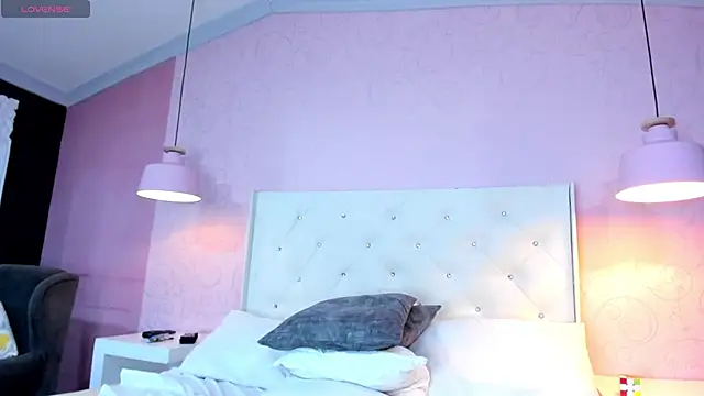 Snapshot of SantiOlsen chatting on November 10, 2025, 12:42 am SantiOlsen online show from November 10, 2025, 12:42 am