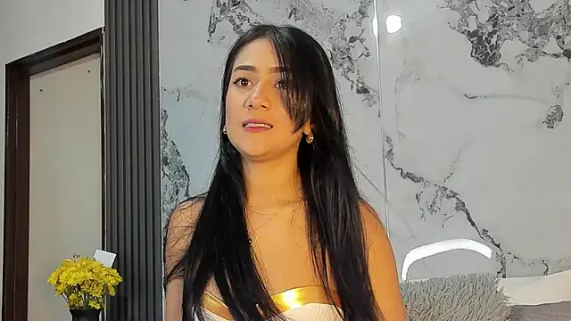 elissaWhite online show from December 18, 2025, 11:55 pm