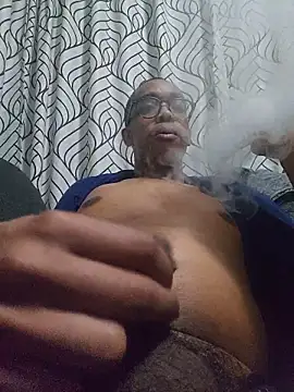 Snapshot of AlgeeBoksburg chatting on April 30, 2026, 6:47 pm AlgeeBoksburg online show from April 30, 2026, 6:47 pm