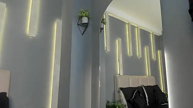 ArohomLester online show from November 25, 2025, 10:59 am