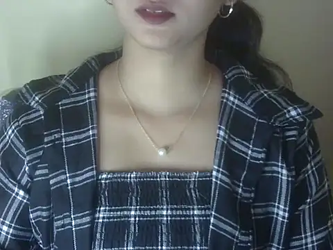 Snapshot of shimz_ chatting on November 29, 2025, 7:11 am shimz online show from November 29, 2025, 7:11 am