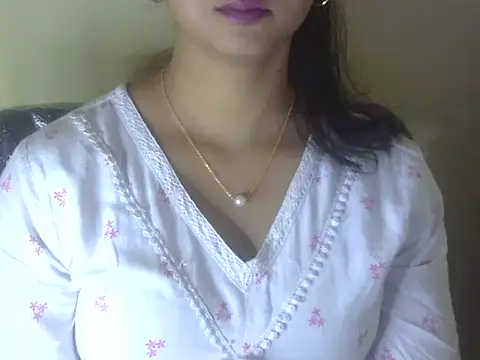 Snapshot of shimz_ chatting on November 30, 2025, 6:06 am shimz online show from November 30, 2025, 6:06 am