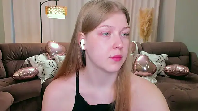 Stella Light online show from February 24, 2026, 4:32 am