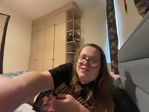 Scarletcum22 online show from November 29, 2025, 10:07 am