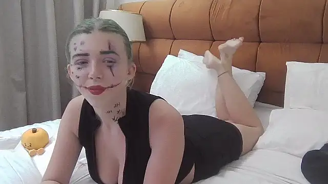 SweetShyMona online show from October 31, 2025, 3:13 pm